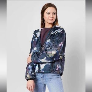 RVCA Sz S VA Sports Ripstop Cropped Windbreaker Jacket